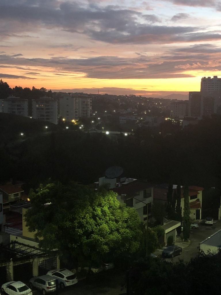 RaulGC8's tweet photo. #amanecer en #Huixquilucan #climaalaire #7am #Edomex https://t.co/73oeU9RU2X