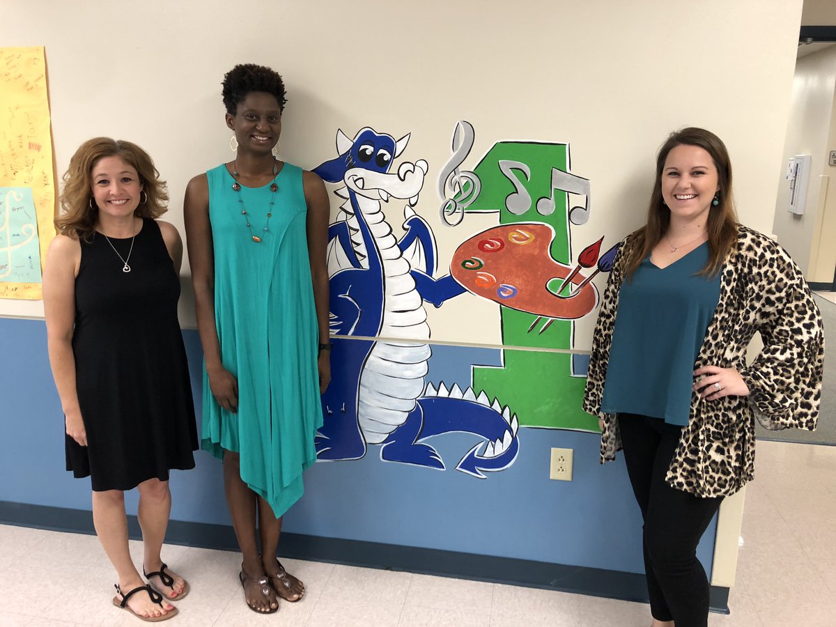 dooleyfirst's tweet photo. Aaahhh!! It’s the 1st day of 2019-2020! Bring on the class of 2031!! #housedooley #bedooley #pisdbest #PlanoISDProud https://t.co/UDaLolXBqV