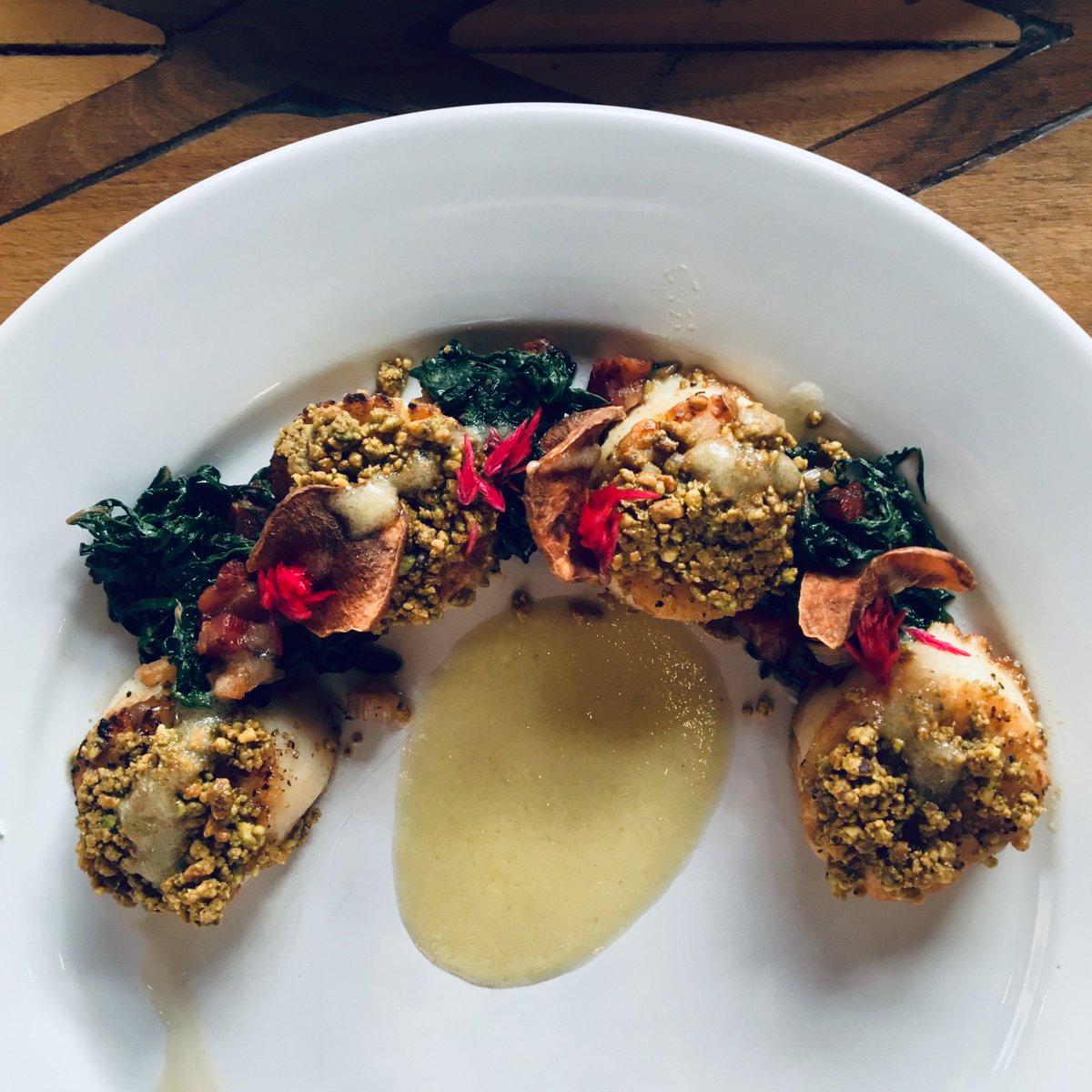 DowntownRaleigh's tweet photo. Wake up and make the reservations! Downtown Raleigh Restaurant Week is here! And there are more than enough specials to fill your lunches and dinners through Sunday. Check them out at https://t.co/m5tJ9NILid #DRRW #eatlocal #DTRrestaurantweek https://t.co/tAIzTfkqJG