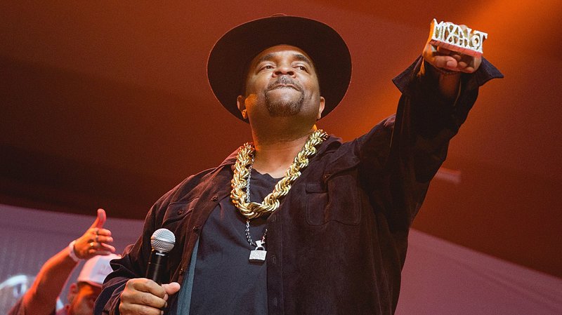 My BIRTHDAY\s on MON-DAY!  Happy 56th birthday Sir Mix A Lot (aka Anthony Ray)! 