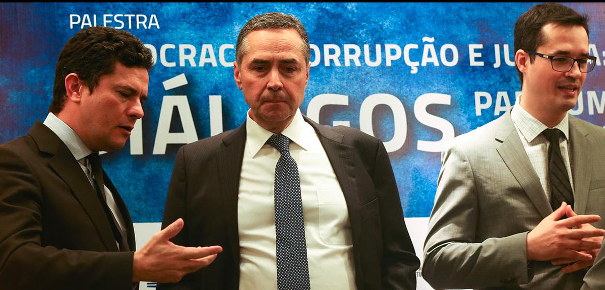 luisnassif's tweet photo. Intercept 2 – Dallagnol articulava com Luis Roberto Barroso substituição de Teori https://t.co/NHI1ALV67o via @jornalggn https://t.co/xoEHnYysBy