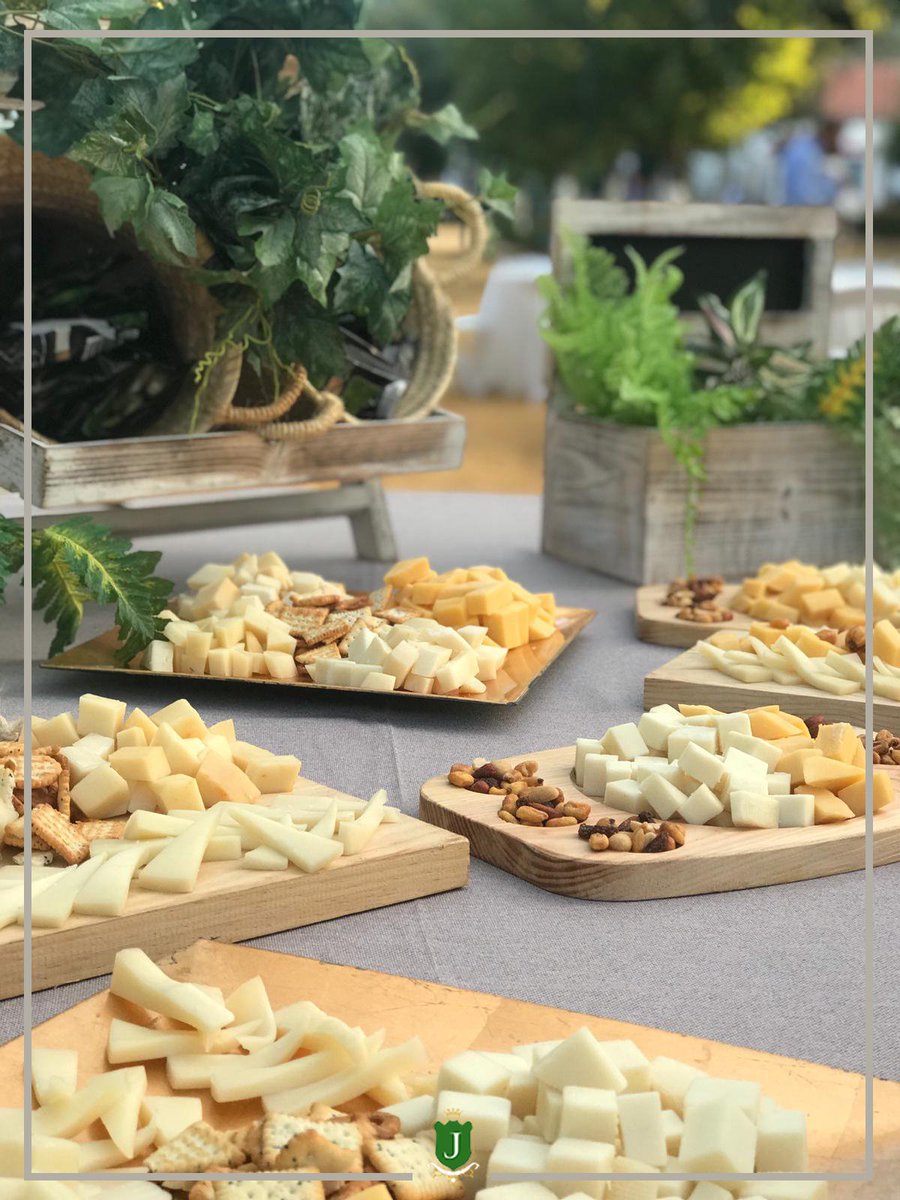 cateringjuanort's tweet photo. Algunas instantáneas de nuestro paso por Guadalcanal en la #BODA de Miguel y Jenny

➡ https://t.co/iEgCbmycbl

#catering #bodas #sevilla https://t.co/2xQm2mWOHD
