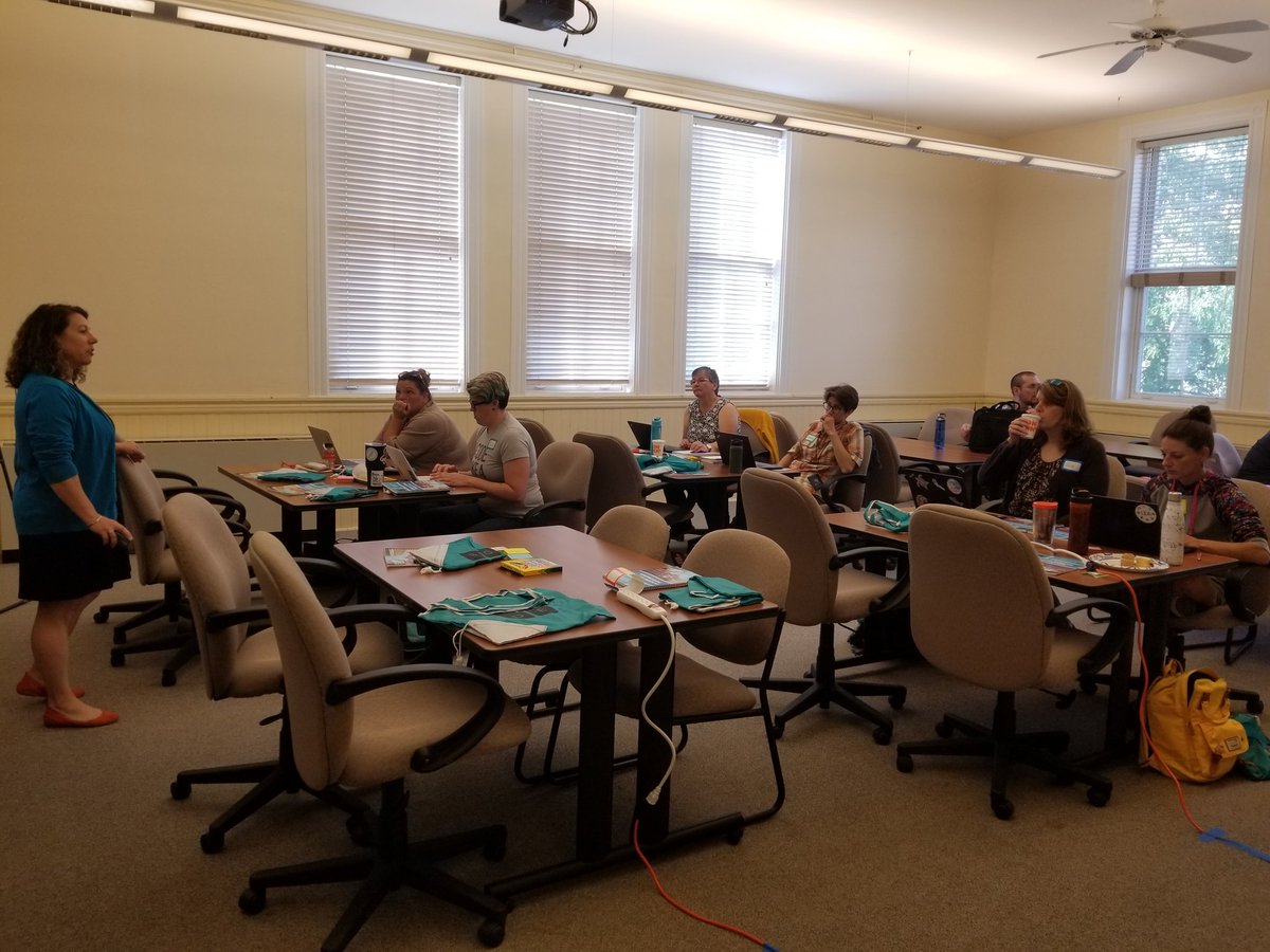 CSforLPS's tweet image. Lewiston K6 #STEM teachers working with teachers from Dexter, Turner and more on #CSFundamentals today thanks to @TeachCode, @mmsa_org and @EducateMaine!