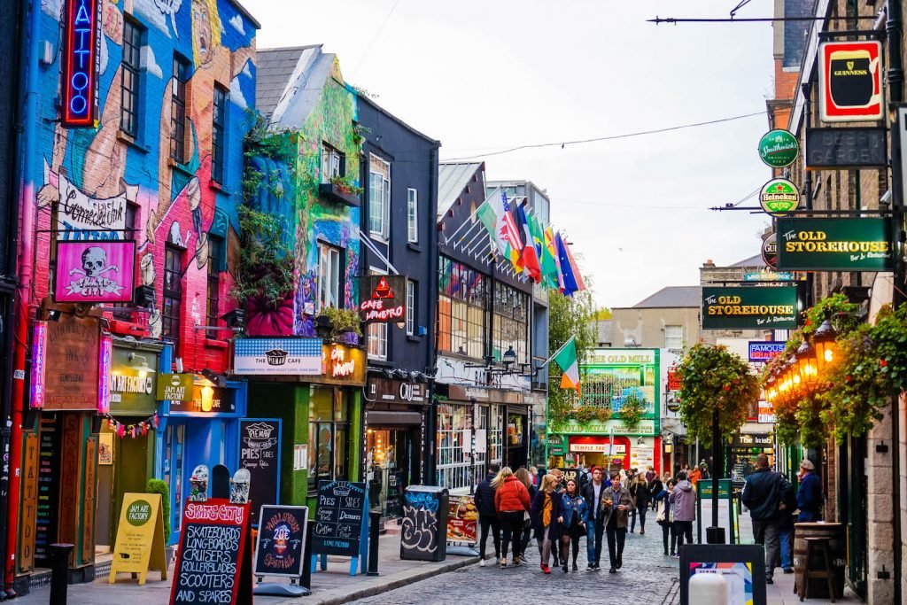 HolidaySitters's tweet photo. New Location, Dublin, Ireland! Whether you’re a visitor or a local, Holiday Sitters make every day feel like a holiday. Don't miss the opportunity to check one of the famous Irish Bars and book yourself a Holiday Sitter. #holidaysitters https://t.co/veEWhOKQEr