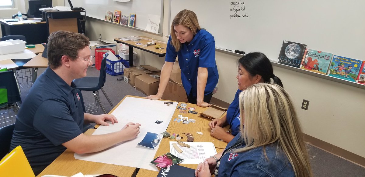 MrsCastillo_1's tweet photo. A great group of educators during my #STEM session @MidwayISD #B2SS. Passing on the great knowledge from @AGI_Updates Teacher Academy. #MidwayandBeyond #lifelonglearner https://t.co/Ur1iWebocO