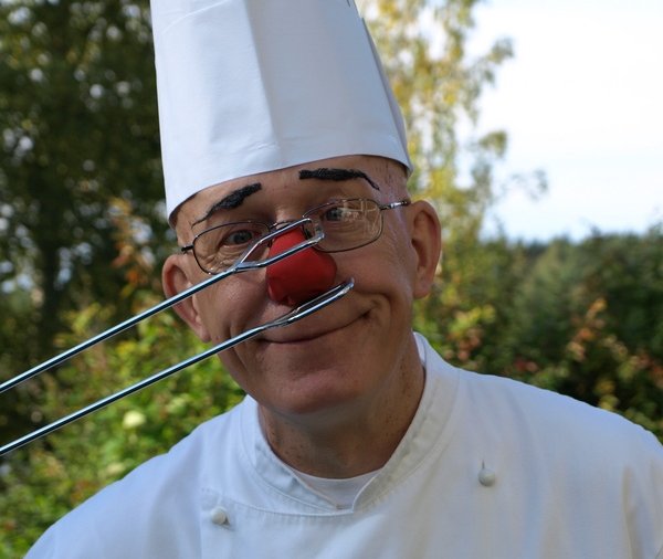 Makujen Tapiolassa viihdytään! Perjantaina lapsia on huvittamassa kokkipelle Pottuporkkana. Luvassa temppuja ja tietovisailua. Lapset pääsevät osallistumaan ohjelmaan. 🤡🤪
tapiolankeskus.fi/makujentapiola