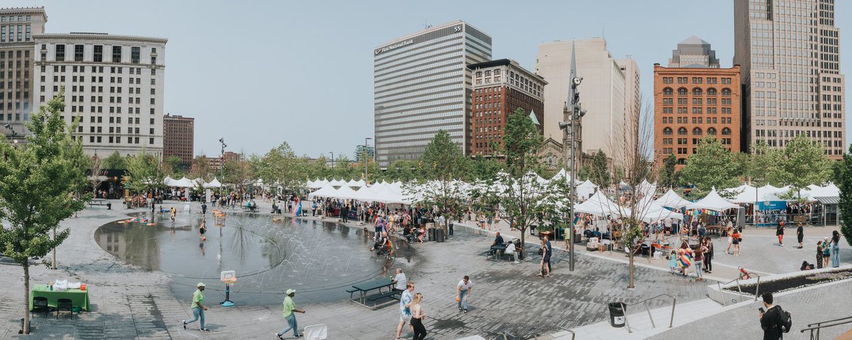 TheCLE's tweet photo. Summertime and the living is easy (and free.) https://t.co/SJbr3EmiZV #ThisisCLE #FreeInCLE (📷: @nathanmigal) https://t.co/cD6hz5Zq8H