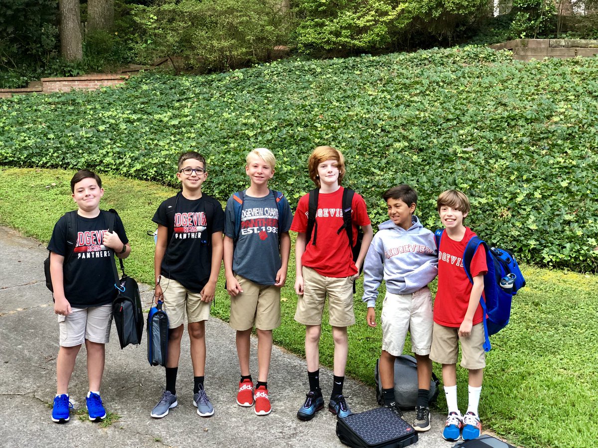 BrandiDecovsky's tweet photo. @CLCRidgeview First Day of School! https://t.co/I32eut9cHO