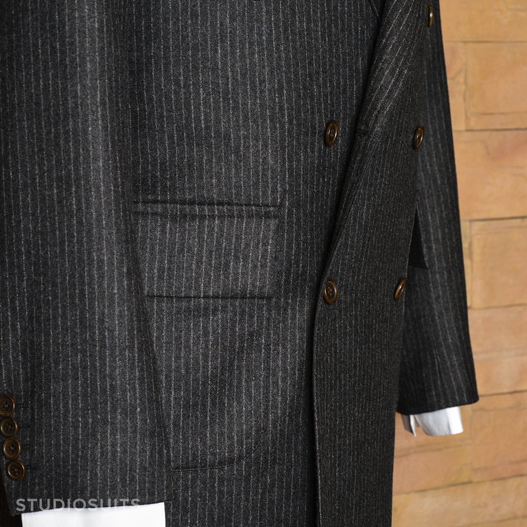StudioSuits's tweet photo. Customer Order Spotlight!
Coat commissioned by our client from Wyoming, United States
You can buy this look from here:
https://t.co/7vsdh9MGTV
Fabric :  Lt Wt Charcoal Stripe Tweed, Buttons: Corozo Dark Brown, Working Cuff Buttons.
#coat #graycoat #stripecoat #mensfashion #style https://t.co/EN1BCUkhuS