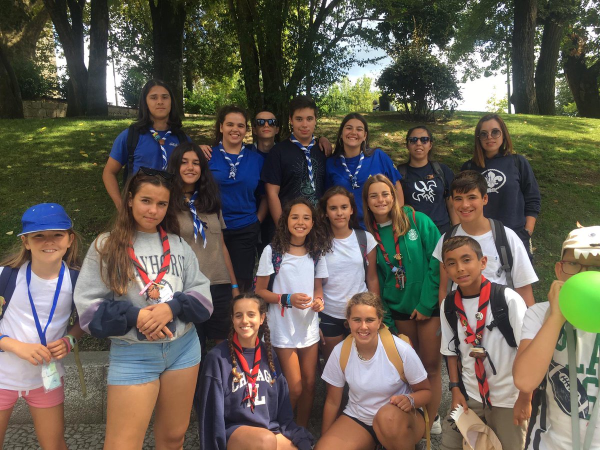Aguere70's tweet photo. ¡Seguimos de campamento!
El Aguere 70 dice adiós a Guimarães, la ciudad que nos ha acogido durante esta semana, para coger rumbo hacia nuestro próximo destino:
Santiago de Compostela.
#Aguere70 #SentimientoAguere #CampamentoScout https://t.co/9YcEqpj5rU