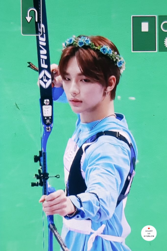 HEART TO HYUNJIN tweet media
