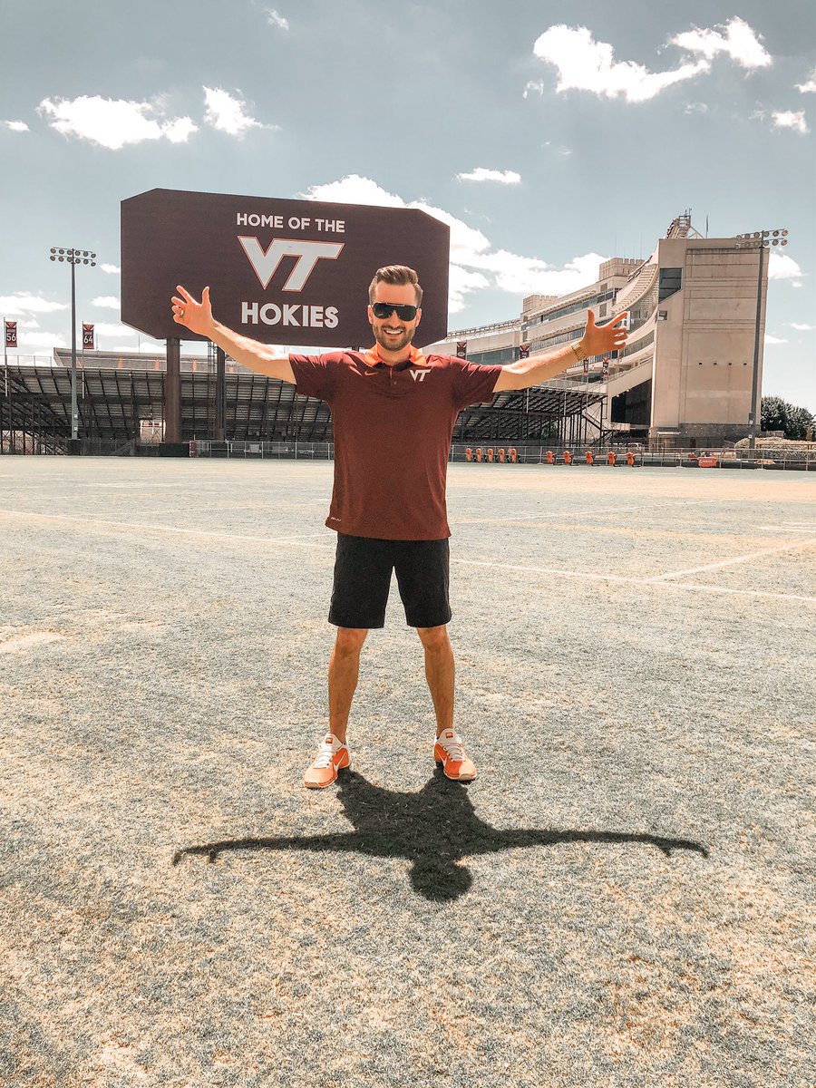 *CUE* Season 6.

#ThisIsHome #VirginiaTech #VTFootball #Hokies #HokieNation