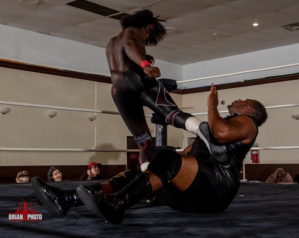 treveraeon's tweet photo. Can I kick it? Apparently so. Though the appropriate response is “yes you can”, word to Q-Tip. 🦇🦇

Photo credit 📸: @briank_photo 
Taken at: @WrestlersLab #Labnormal2 https://t.co/be25EsyIBR