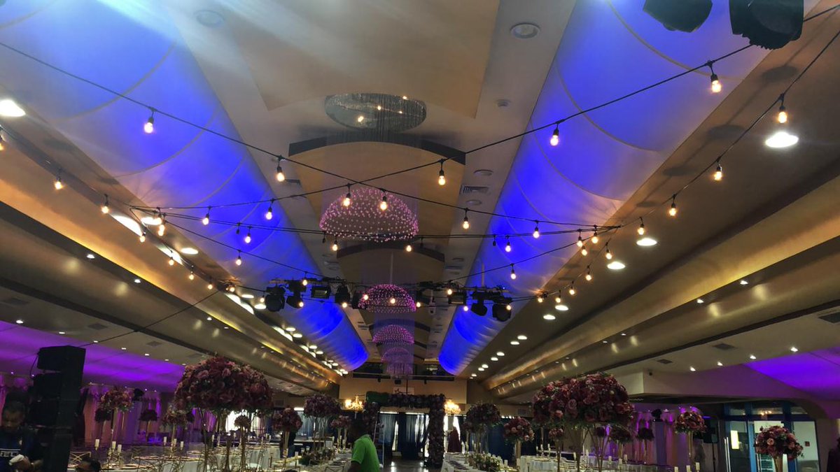 ApolloDelux's tweet photo. #weddingthings https://t.co/SgwTACED03