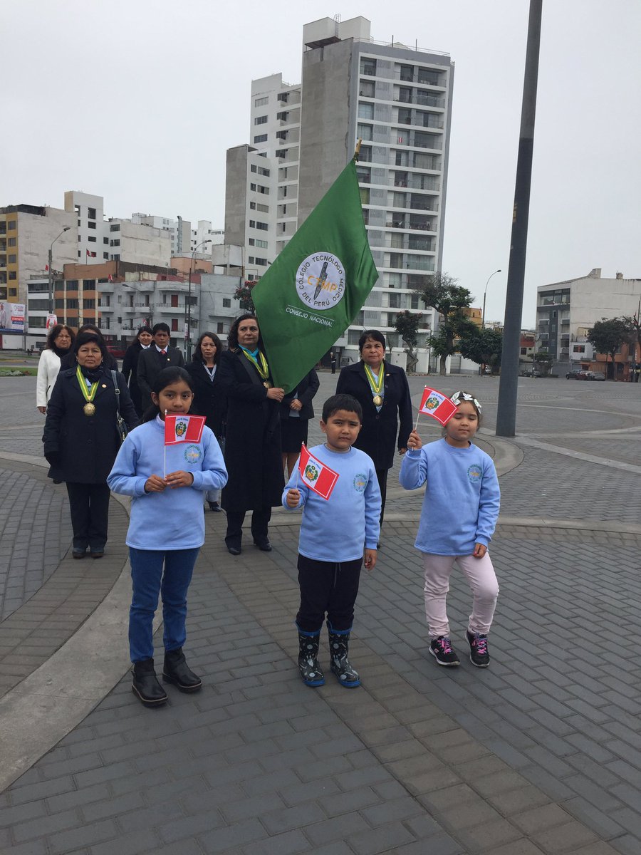 thectmp's tweet photo. Desfile por el 34 aniversario del Colegio Tecnólogo Médico del Perú en Plaza a la Bandera 🇵🇪 https://t.co/FmE46xbQTb