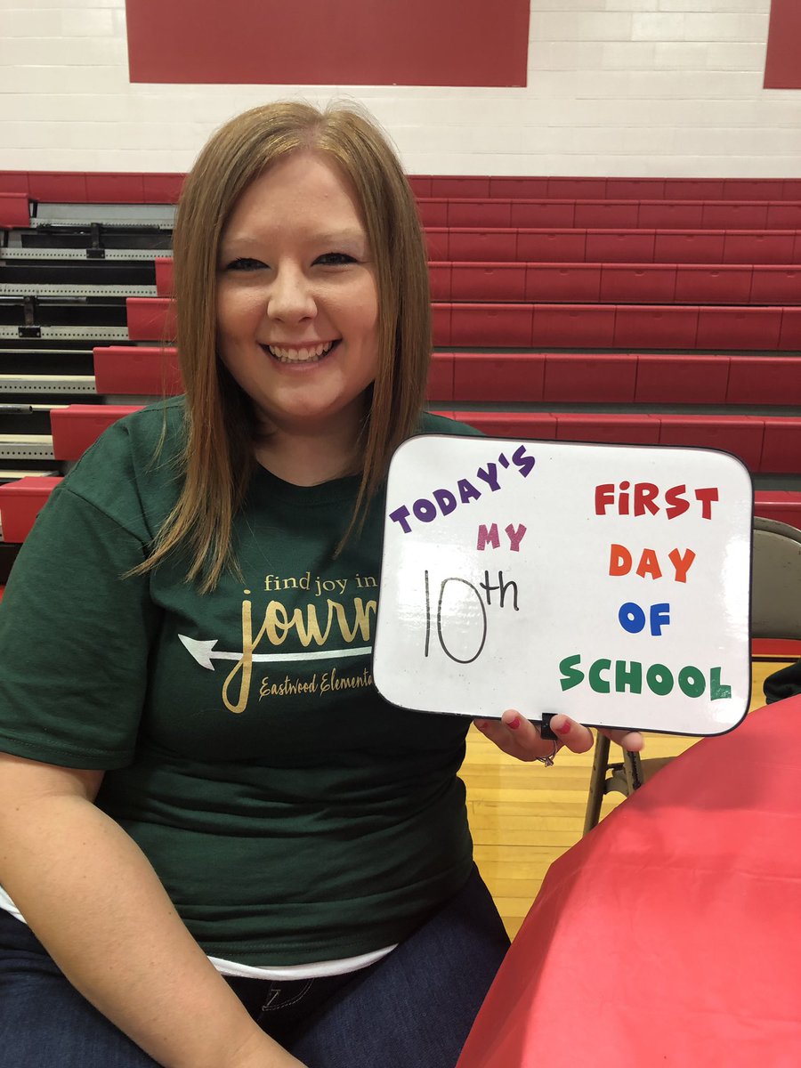 weberhart13's tweet photo. 10th first day of school @13easd https://t.co/NOs4a8uniO