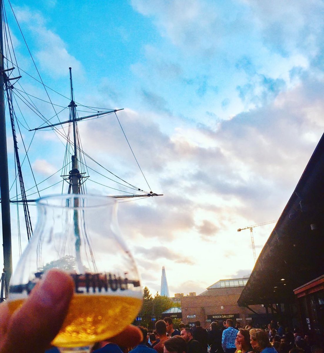 TobaccoDockLon's tweet photo. π»Beer goggles not required! We had a great time at the @LCBFestival at the weekend and hope you did too. Cheers! πΈ from https://t.co/7rhglaZ7pu.kan on Insta. #LCBF19 https://t.co/2va5lAOh5d