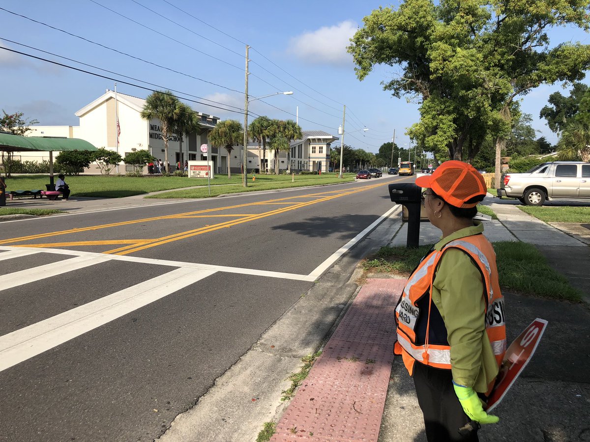OrangeCoSheriff's tweet image. School is back in session! Our crossing guards are out making sure our kids cross our roads safely. Do you want to make a difference? Apply at ocso.com/Careers/Employ… #BackToSchool2019 #pedestriansafety #crosswalksafety