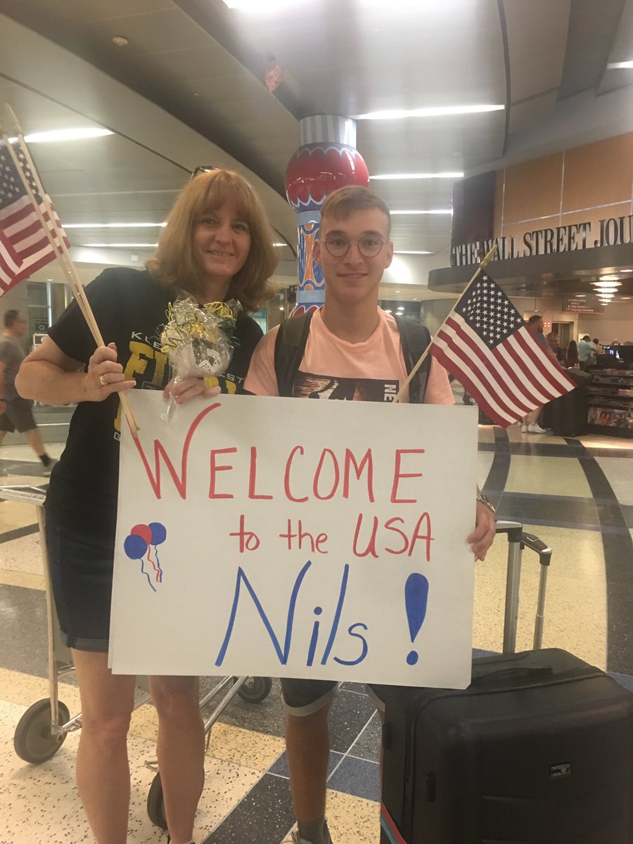 mwilsont's tweet photo. Welcome to the USA Nils, you are now a Klein Forest Golden Eagle and an honorary Texan!! #Kleinisd #kleinforesths #jlancealexander 🇺🇸🇨🇱🇺🇸 https://t.co/4Or3tvEH8i