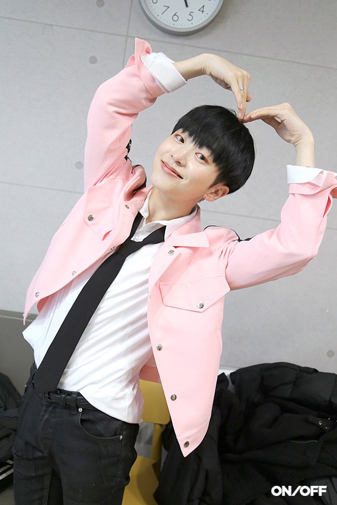 Laun_Thailand's tweet photo. *CAFE* 190812 ONF DIARY #69 #LAUNDAY #해피라운데이
🐣 #LAUN #라운 🐣
#ONF #온앤오프 #HAPPYLAUNDAY
-3- https://t.co/vI3Im8gryE