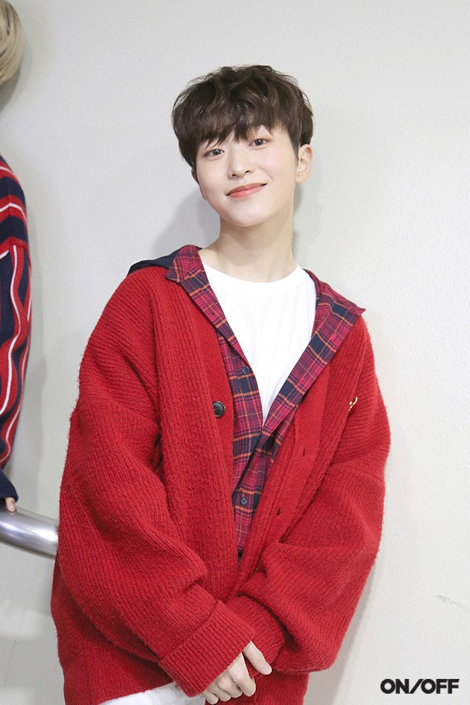 Laun_Thailand's tweet photo. *CAFE* 190812 ONF DIARY #69 #LAUNDAY #해피라운데이
🐣 #LAUN #라운 🐣
#ONF #온앤오프 #HAPPYLAUNDAY
-5- https://t.co/JlSku8iRS5