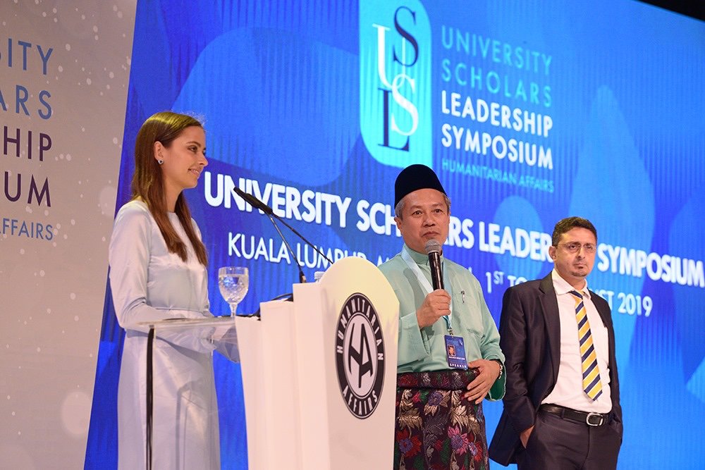 EiadYafi's tweet photo. Speaking at 10th University Scholars Leadership Symposium 2019, Kuala Lumpur, Malaysia #USLS2019 #humanitarianaffairs #usls10 https://t.co/mrSZNORvsZ