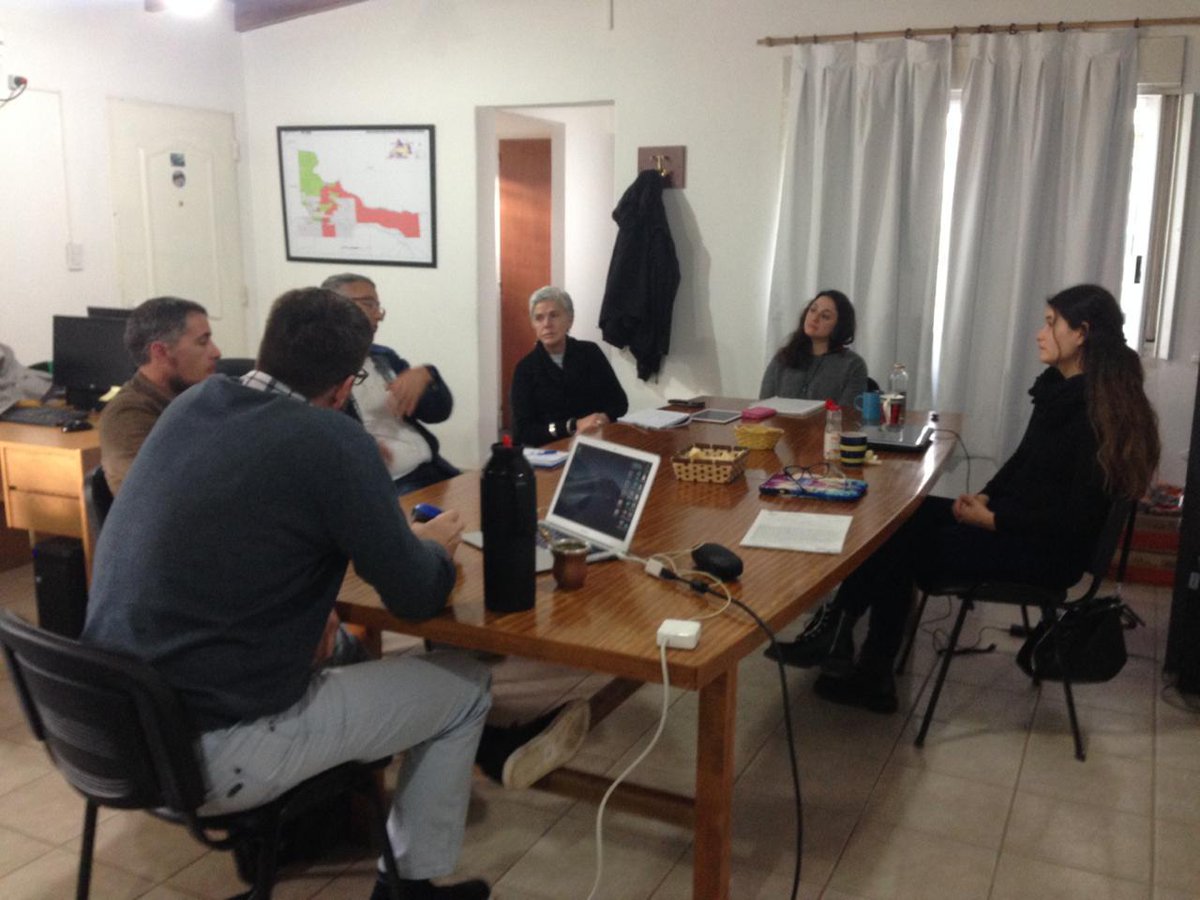AmbienteRN's tweet photo. ✅CICLO DE #REUNIONES CON #EMPRESAS OPERADORAS DE ÁREAS #HIDROCARBURÍFERAS DE LA PROVINCIA

#Ahora Reunión de la SAYDS con representas de la empresa Capex S.A. 
El encuentro se está desarrollando en la Delegación del #AltoValle. https://t.co/kYBZBzzpex
