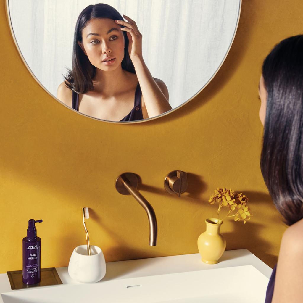 aveda's tweet photo. Achieve your hair goals by starting each day with #Invati Advanced to reduce hair loss by 53%*. Use it daily, love it forever. Thicker hair can be yours. (*Invati Advanced system reduces hair loss due to breakage from brushing by 53% after 12 weeks.) https://t.co/2xXUsOjMyT https://t.co/YuuOKjc8DW