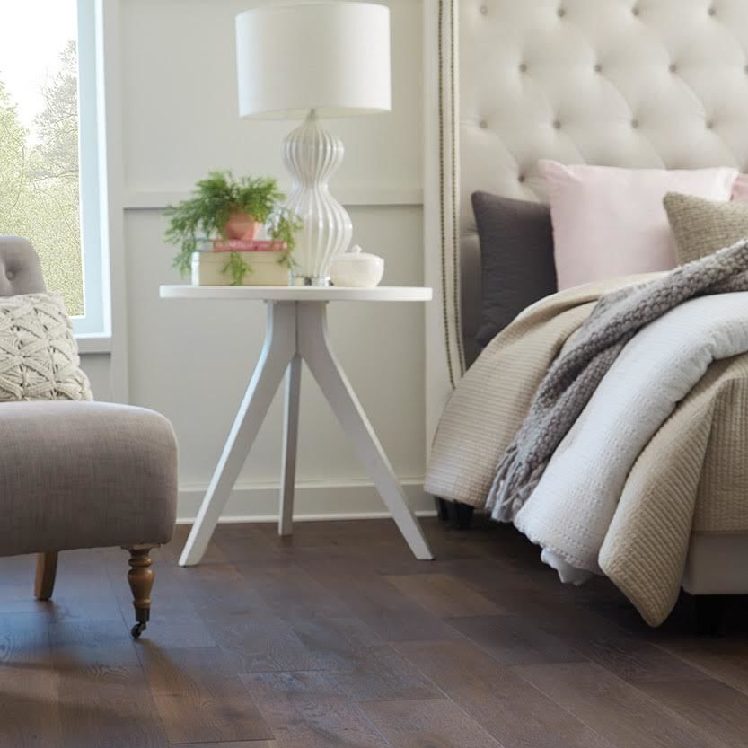 A_PlusCarpet's tweet photo. Hardwood’s visual and performance attributes have changed over the years. @FCWMagazine outlines what hardwood trends are on the rise. https://t.co/HWaJWXeFVg https://t.co/qkHgB90eVL