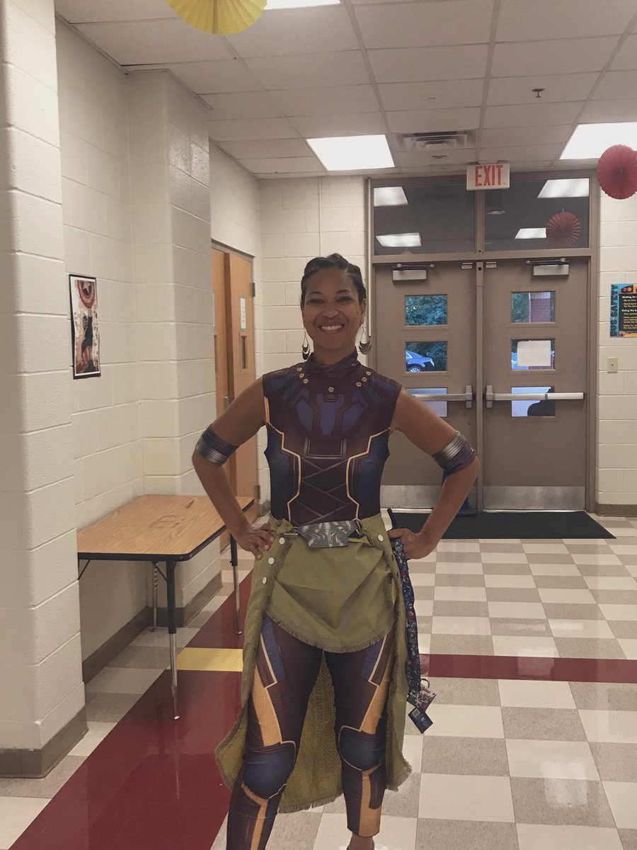 MilesTigersAPS's tweet photo. Welcome back to Miles parents and students, let’s have a SUPER SCHOOL YEAR! #MilesSuperHeroes #MilesCulture https://t.co/kz9oRMo30w