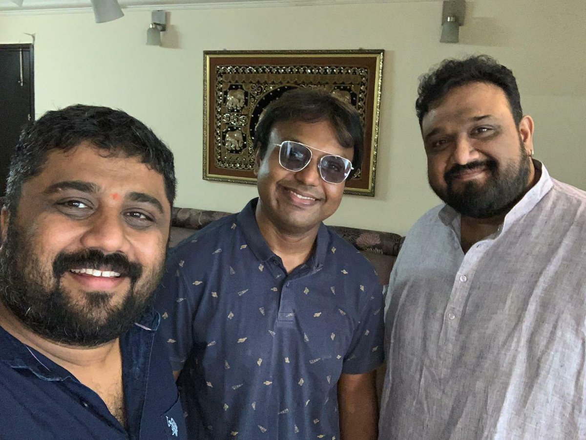 StudioGreen2's tweet photo. Sai Sai 🙏
A Special close to the heart birthday celebration with our Dearest Mass-Entertainer of Tamil Cinema - @directorsiva! #Suriya39 @kegvraja @immancomposer https://t.co/5bFjRoa1e9