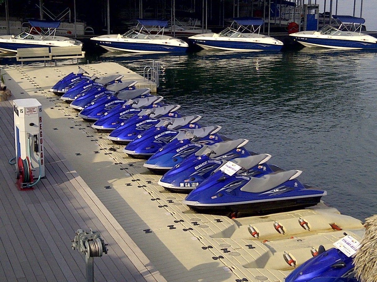 LakeLanier.com tweet media