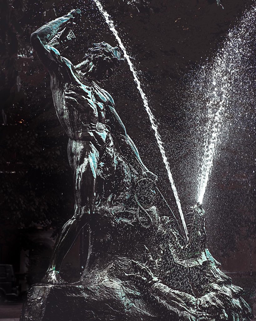 larssonvideo's tweet photo. Just another day in the office...
Follow me 🙏🏻
#photographer #pic #pictures #photography📷 #photographysouls #photographylover #photographyislifee #photoofday #photopassion #artofvisuals #killeverygram #exclusive_shots #estheticlabel #fountain #fotografieren #sverige https://t.co/EJVcyHyUuR