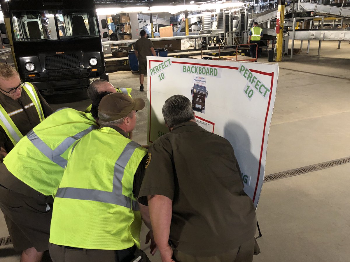 Bangor ME center buzzes with their backing challenge...shoot to reduce backs by 10% each day for 5 days!! #Neddogdays <a href="/UpsMaine/">Mainedivision</a> <a href="/safetyfirstNED/">Northeast District Safety</a> <a href="/ShaunTidwell4/">Shaun Tidwell</a> <a href="/MarcCaputoNED/">Marc Caputo</a>