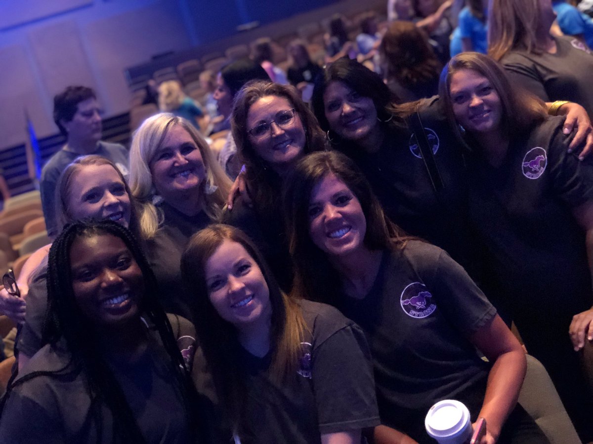 CainMustangs's tweet photo. Rockin Convocation!!! #rocktheverybest https://t.co/lPZlp472FL