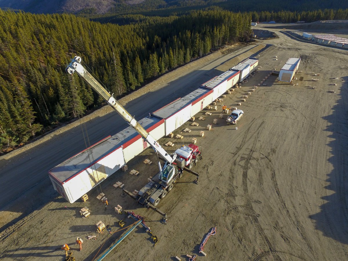 Project Profile:
- 220-bed camp in an extreme remote location on the BC/YK border. Only accessible by dirt mountain pass road.
- State of the art kitchen-diner
- Premium fitness centre
- Arctic corridors
- Custom front entrance
#FieldReady