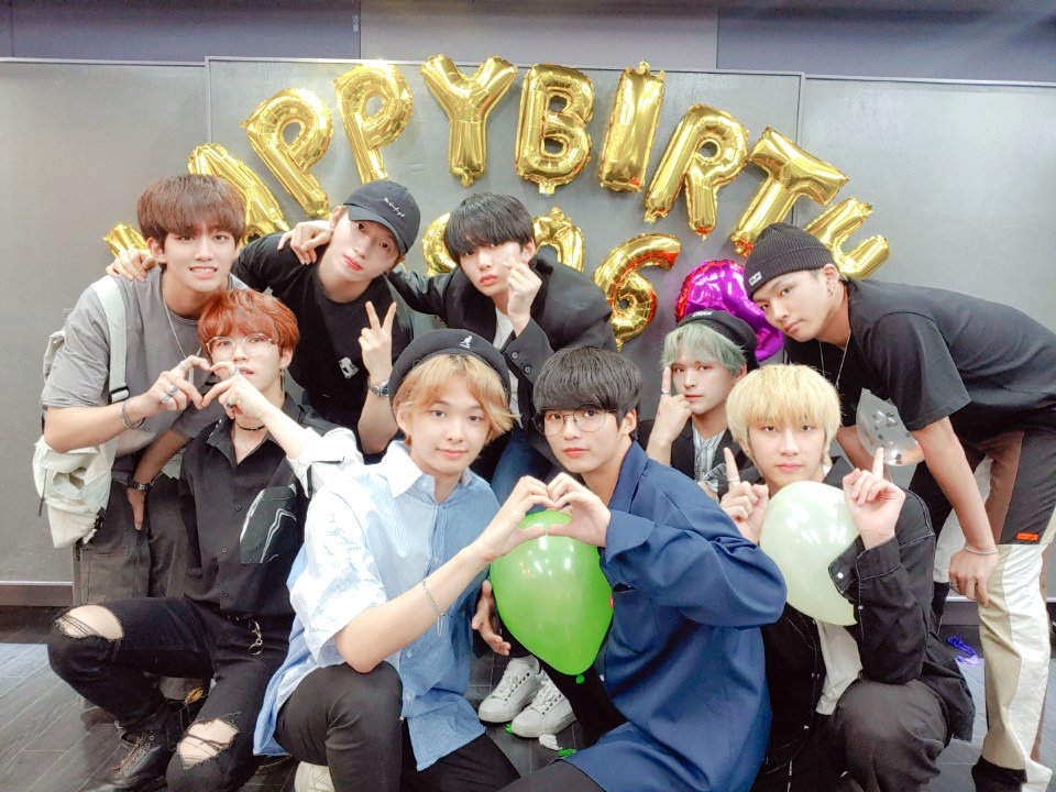 DCrunchEU's tweet photo. Happy (late 👉👈) 1st anniversary boys!

We're happy to be here to celebrate your 1st anniversary! Still can't believe it has already been a year since your debut. We're proud to call ourselves Dianas!

🎉♡

#DCRUNCH1stAnniversary https://t.co/3DMlMvvNC0