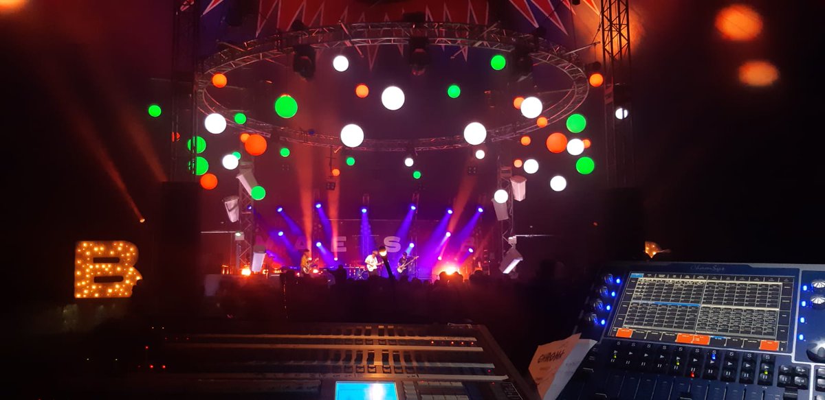 MJLightsTweet's tweet photo. We work with some great people! This weekend saw us battling the weather at both @maes_b and #ChilliFiesta, but the hard work and dedication of our teams and the follow event professionals we work with pulled it out the bag! We salute you!! @2CanProductions @SoundHireWales https://t.co/rhpVXTotny