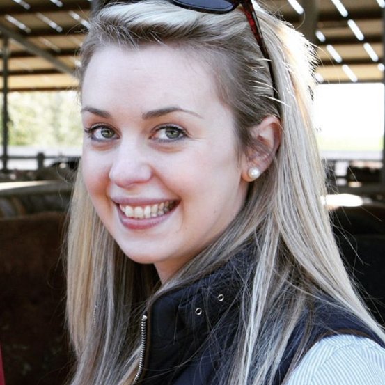 ASAireland's tweet photo. This week see’s @douglas_jan take over the ASA Instagram account. Jan graduated from Ag Science in @ucdagfood in 2012. She further went on to complete a masters degree in Lyons estate in 2014. She now works as a nutritionist for McNamara Feeds. #ASAtakeover https://t.co/oJetNLgvV3