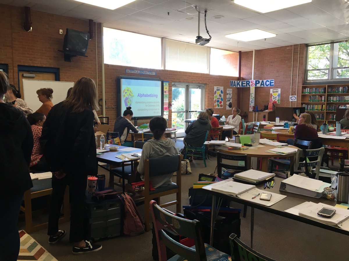 Rileyresource's tweet photo. Assisting at Language Foundations training of FCPS educators. #asdec #Dyslexia #structured literacy #reading https://t.co/sA1pOuY4DK