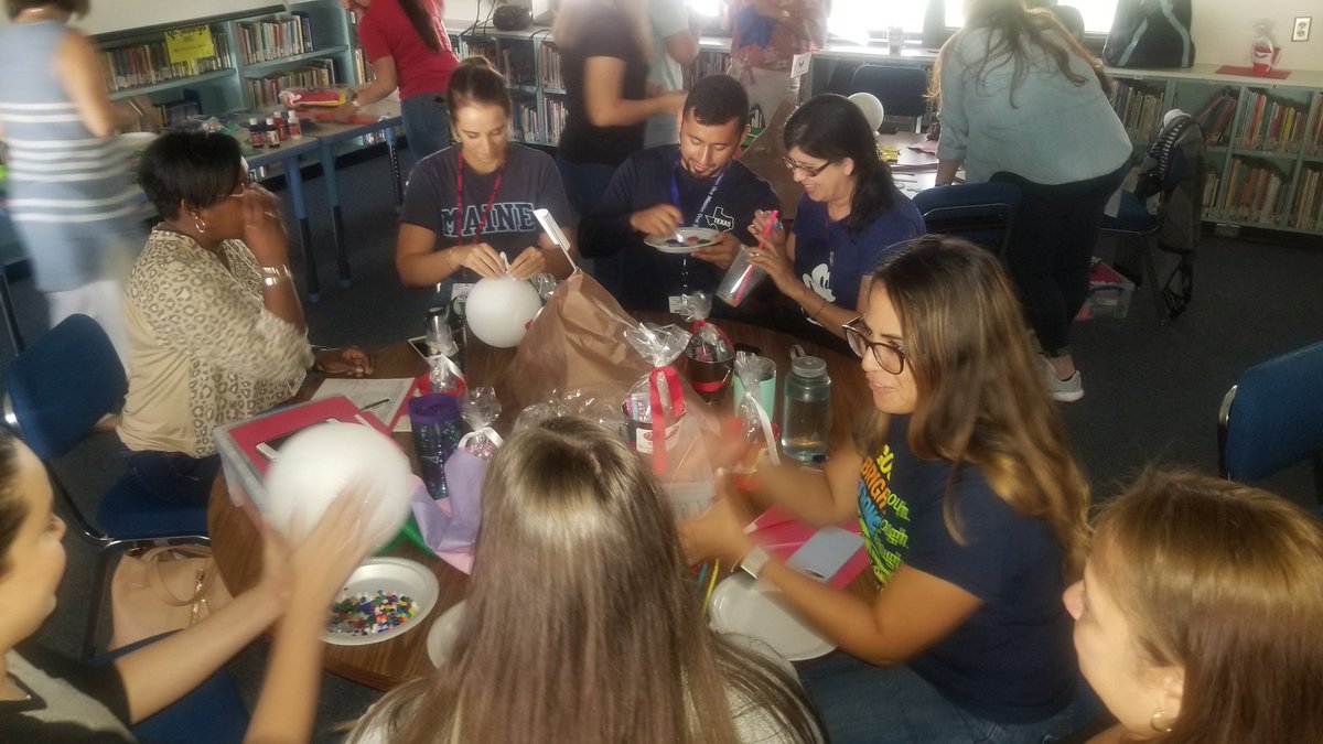 Collaborative Team building at Oates Elementary <a href="/MelissaMelchor8/">Melissa Melchor</a> <a href="/HoustonISD/">Houston ISD</a>