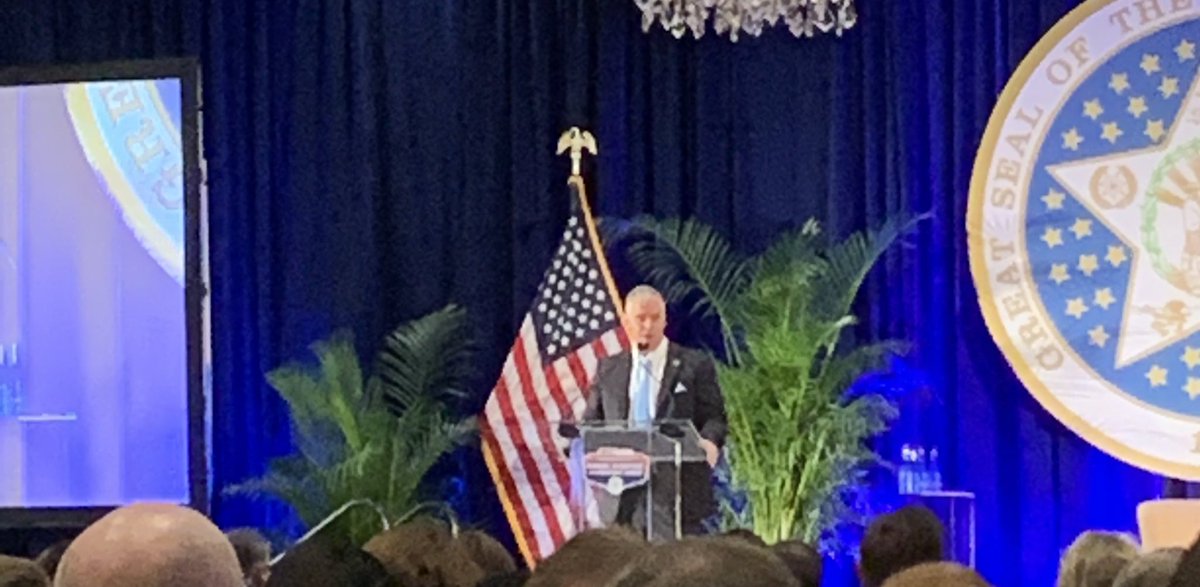 OUPubPrivPart's tweet image. Full house at the Governor’s Economic Development and Workforce Summit.  Secretary of Commerce &amp;amp; Workforce Development Sean Kouplen kicking it off! @OEDC