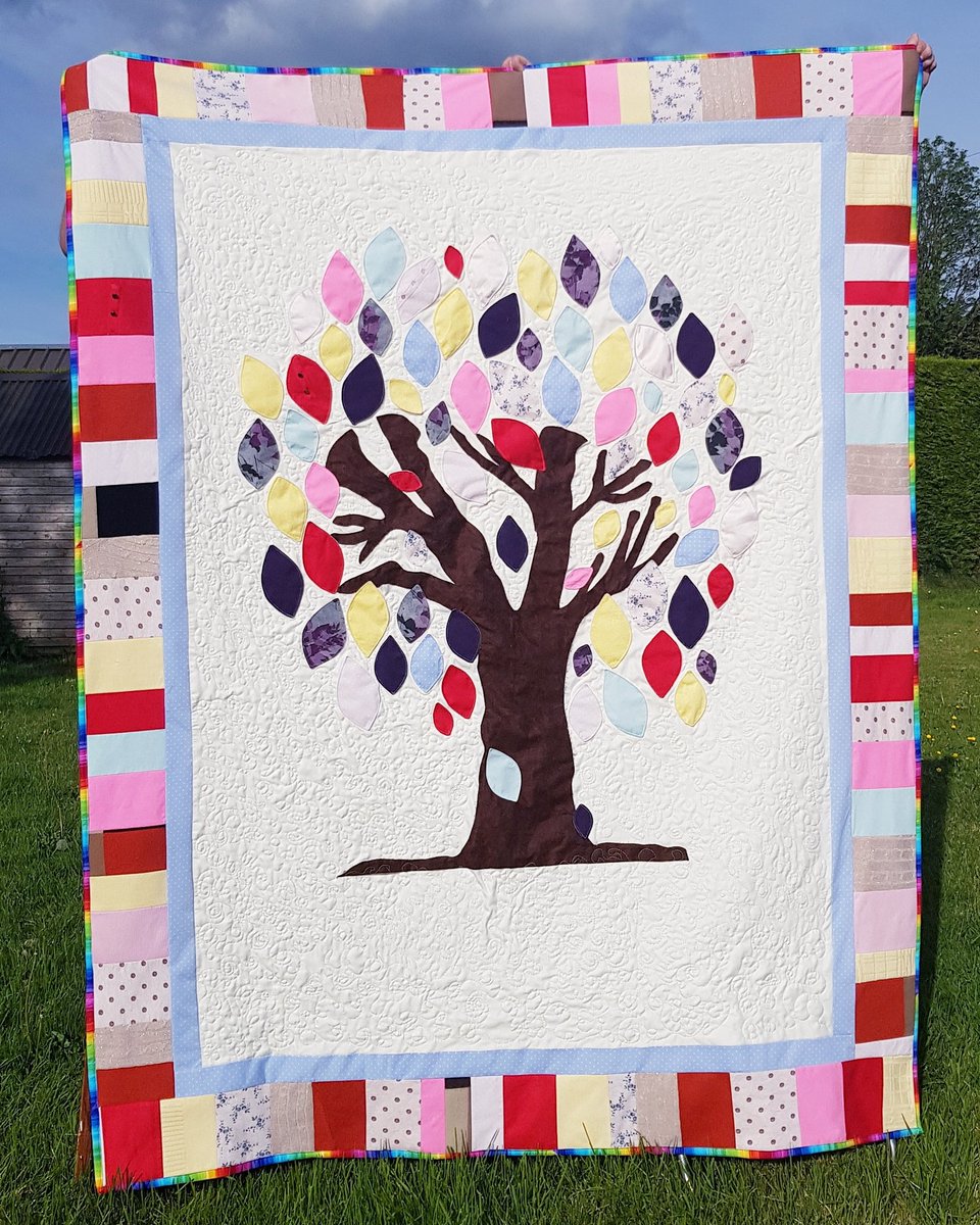 memoriesbyAvril's tweet photo. @HandmadeHour Memories Forever quilt made from clothes #memoriesforeverbyavril #memorykeepsakes #patchwork https://t.co/cTjjWNE9L9