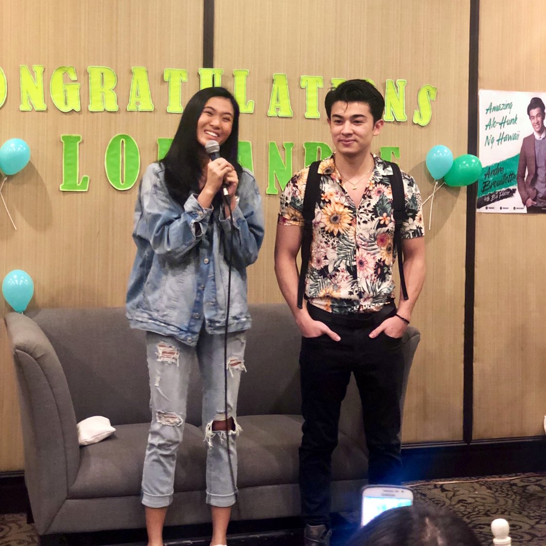 heygetoffanon's tweet photo. shy lou and v v happy lou feat. andre lookin like clark kent

@louyanong  | @itsdredesu 
LOUDRE VictoryParty https://t.co/SZ56dVYe5e