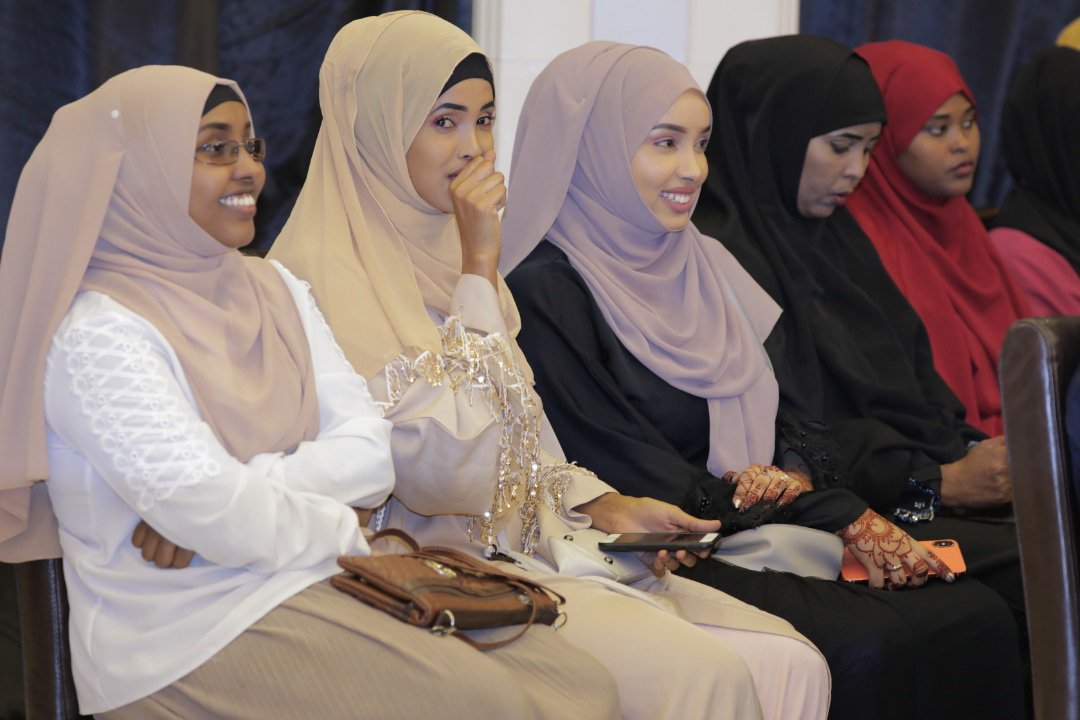 Zahraqoranne's tweet photo. It was a privilege and honor for me to be invited to speak at this beautiful event. Thank you @aleelodotcom, and the youth behind this business, for your contributions to this country. I am satisfied with your services. #DalIyoDad https://t.co/dTFPkfcUSA
