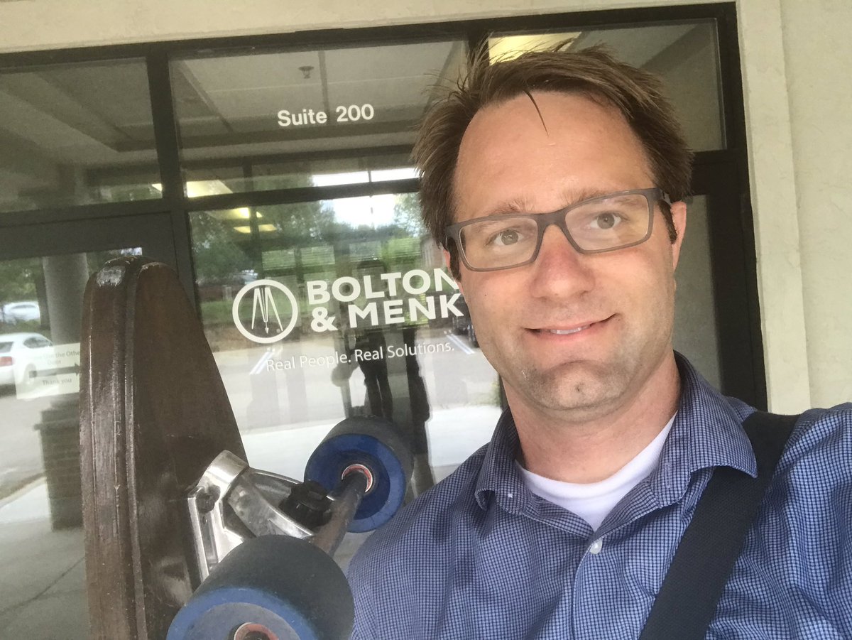 AndBudWW's tweet photo. I skateboarded 3 miles into work today. The stars aligned: no kids, no meetings, no rain. https://t.co/Rq9MBSXSaC