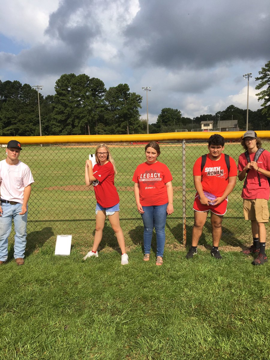 OvercashSeminar's tweet photo. Baseball pose... https://t.co/Gh7NaHi9aW