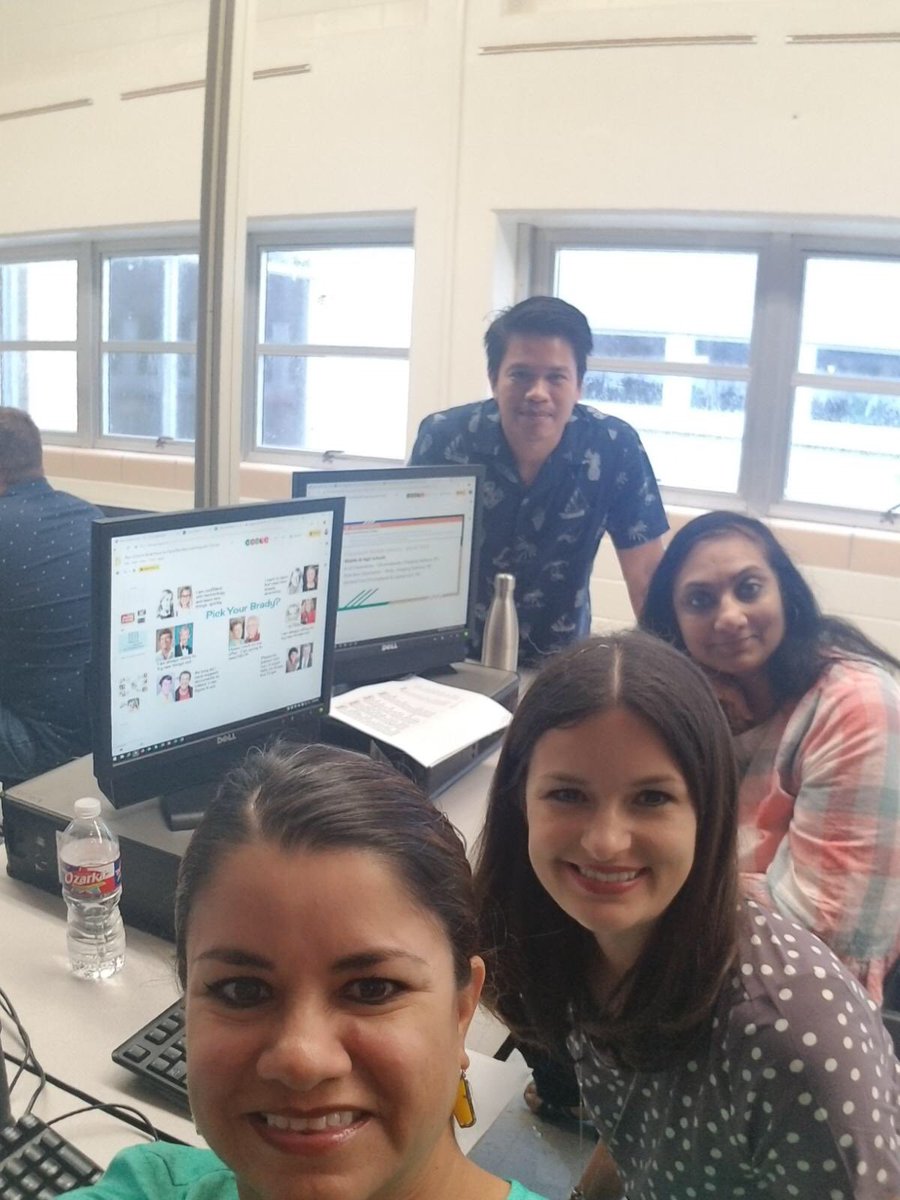 IordankaGarison's tweet photo. First day of Professional Development #CanvasProud #RayHS https://t.co/wTHdYHFtYQ
