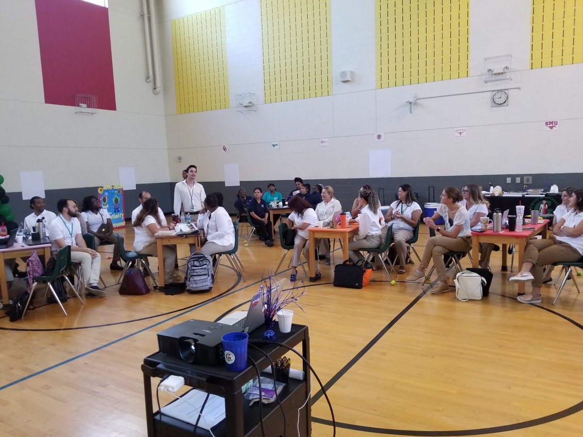 leadjrobles's tweet photo. @HBGonzalezPLA Faculty and Staff introducing themselves. Ready for a PD week with exciting practice. #WeBuildScholars
@Tanya_N_Shelton 
@dallasschools 
@PersonalizeDISD https://t.co/um7JJODqrn