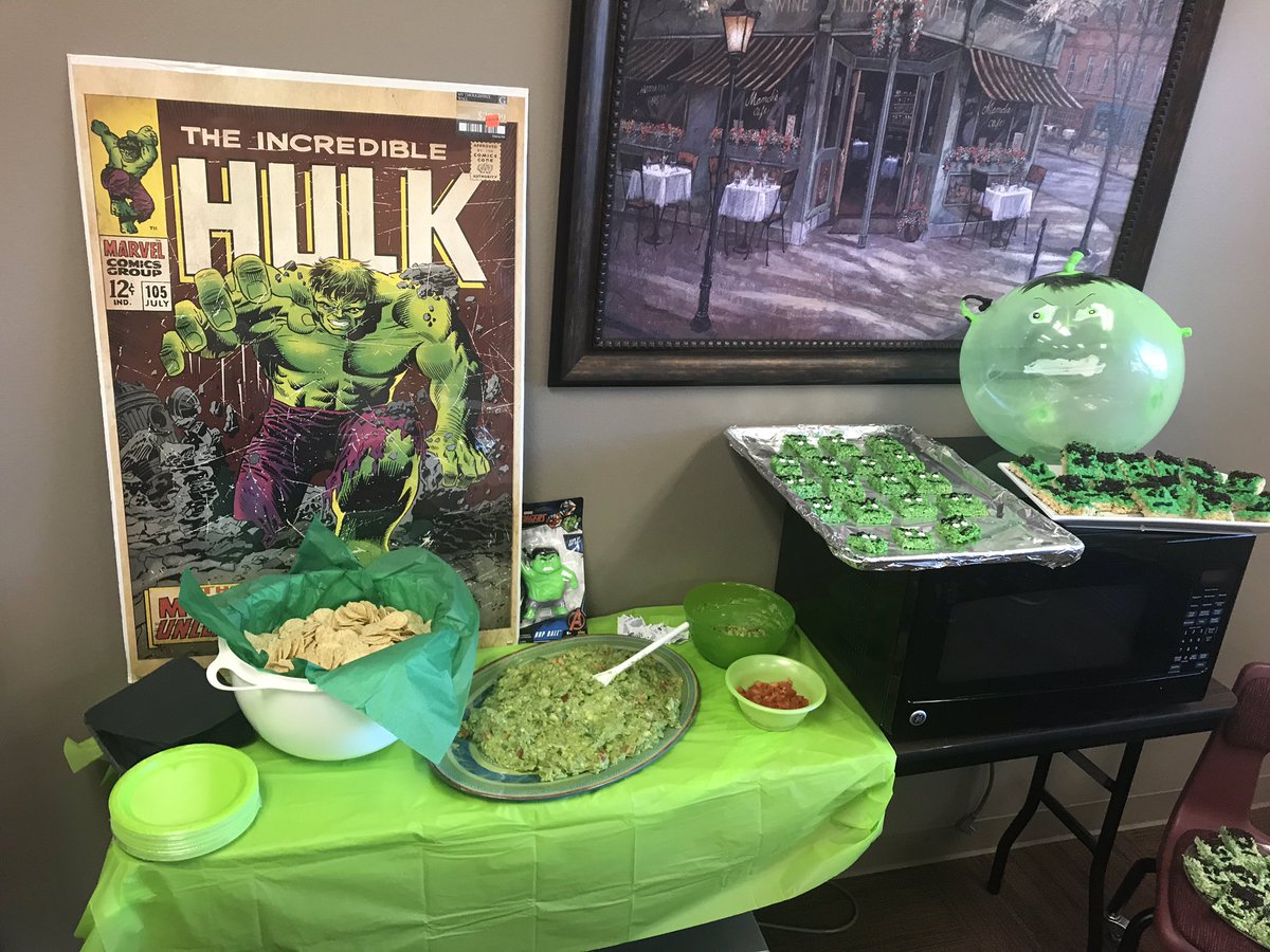 NyquistLHS's tweet photo. The Hulkamole is fresh and ready to share! #BHarmonNow @lhshstuco @LHSHarmon #TeamHulk https://t.co/zgzNa3OtFg